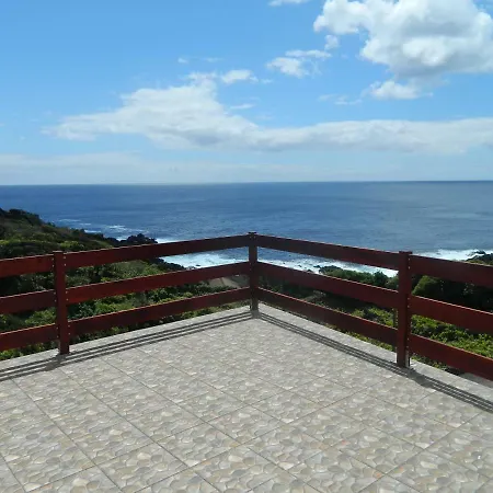 Adega Ninho Da Cagarra * Calheta de Nesquim