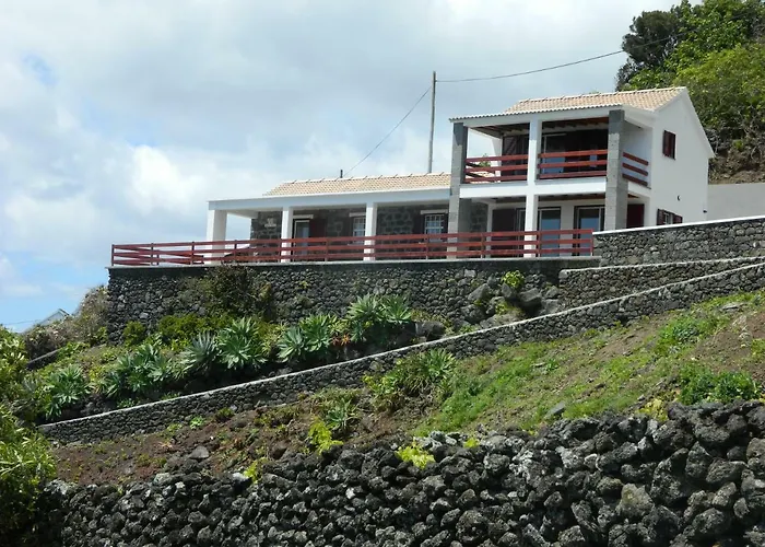 Farm stay Adega Ninho Da Cagarra Calheta de Nesquim